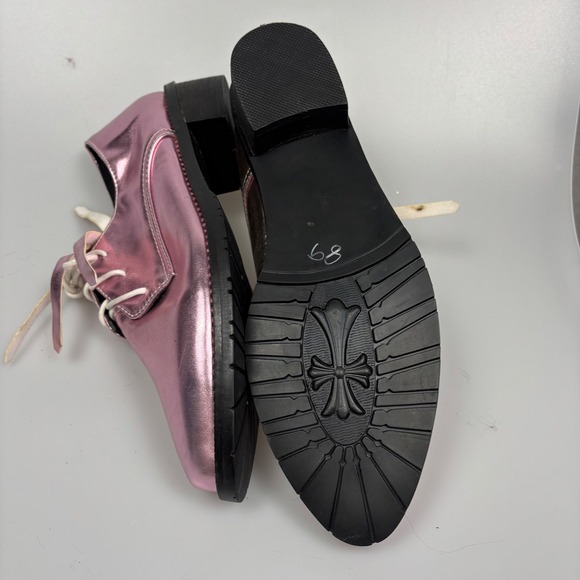 Womens Metallic Pink Rose Gold Oxford Shoes Lace Up Studded Trim Low Heel - Picture 2 of 7